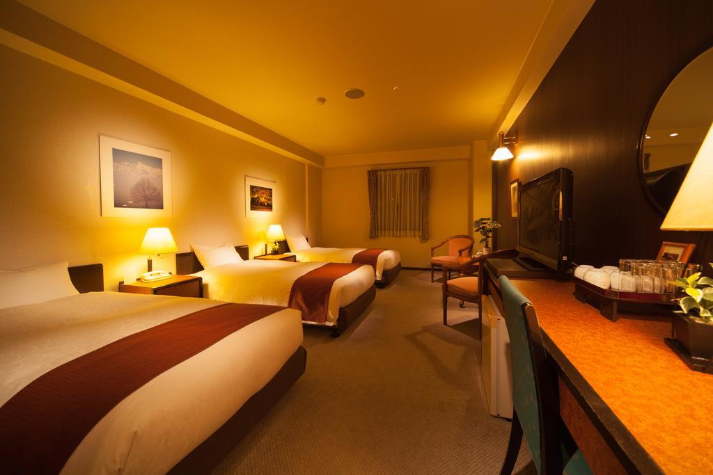 Hakuba Springs Hotel Esterno foto